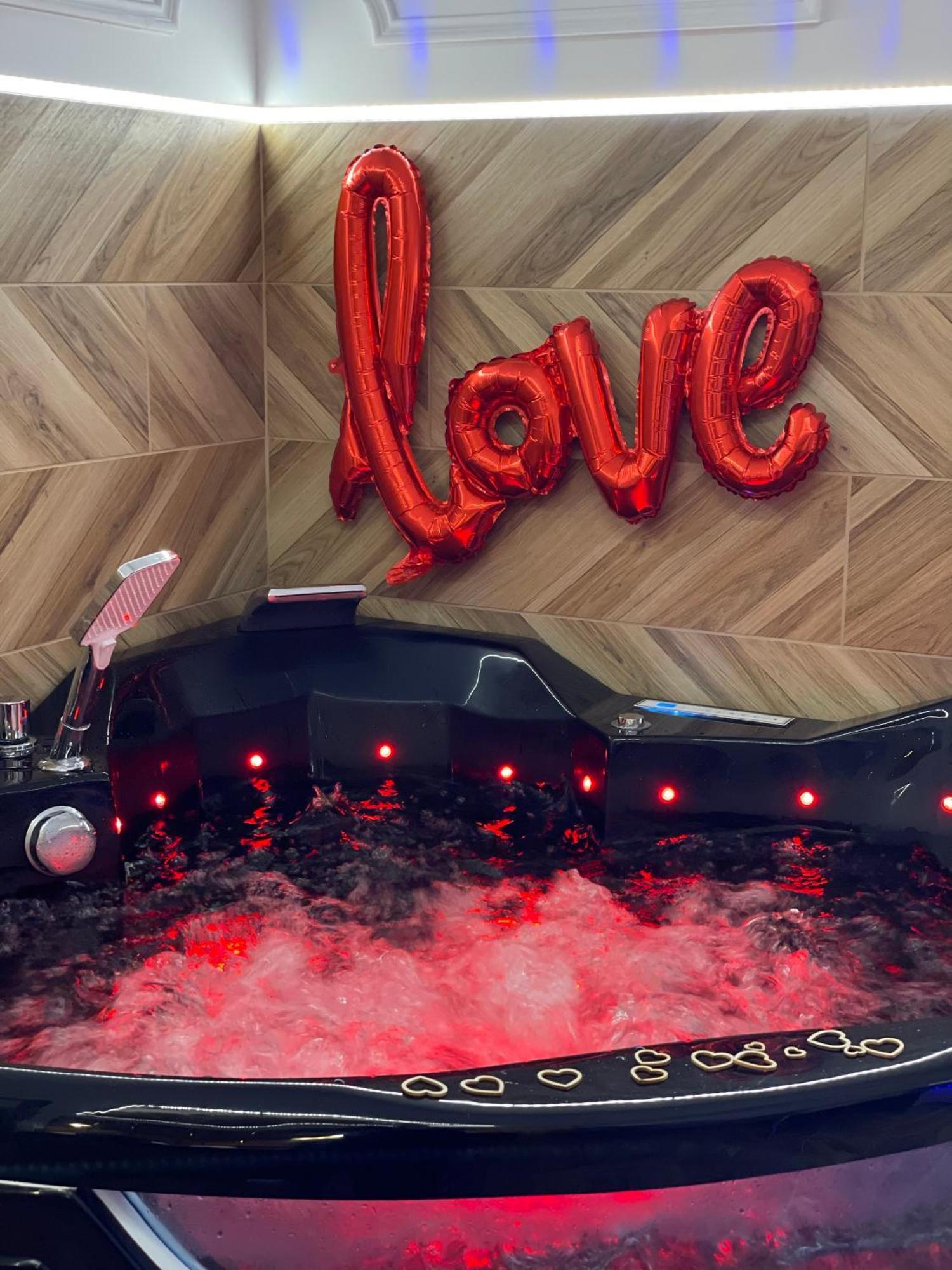 Jacuzzi Energyapart シュチェチン 部屋 写真